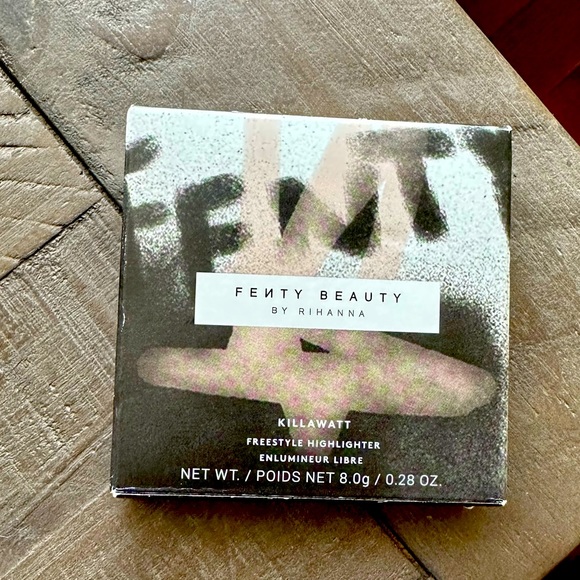 Fenty Beauty Other - Fenty Beauty by Rihanna kilowatt Highlighter - Trophy Wife